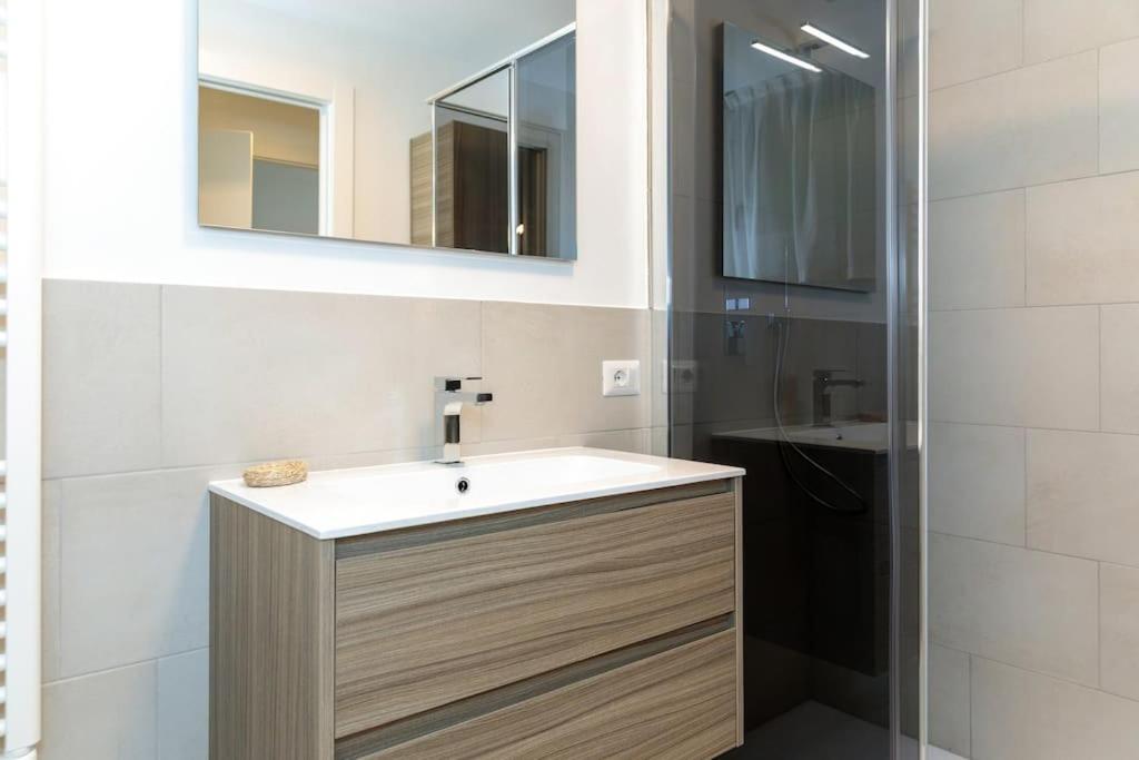 Wave Island! Luxury Resort A Jesolo - Piscina E Park Free! 외부 사진