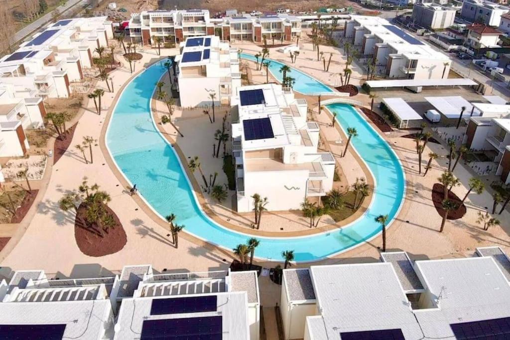 Wave Island! Luxury Resort A Jesolo - Piscina E Park Free! 외부 사진