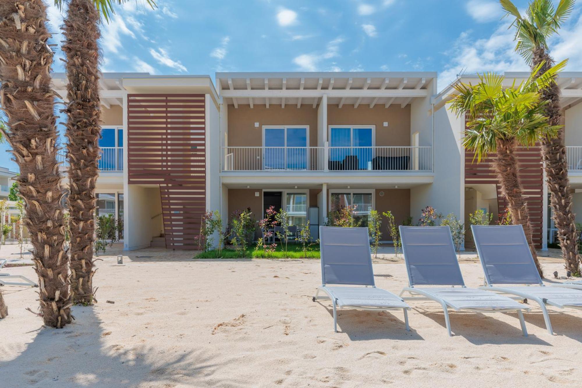 Wave Island! Luxury Resort A Jesolo - Piscina E Park Free! 외부 사진